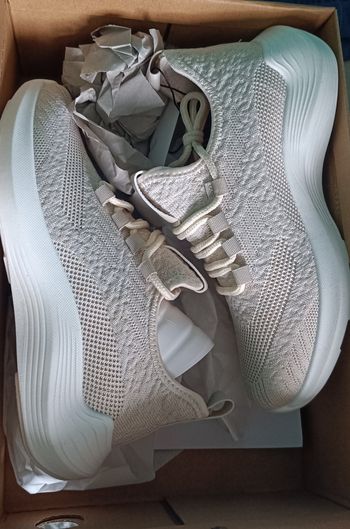 Baskets légères tissus brillant ONLY 37 