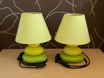 2 lampes de chevet vert anis