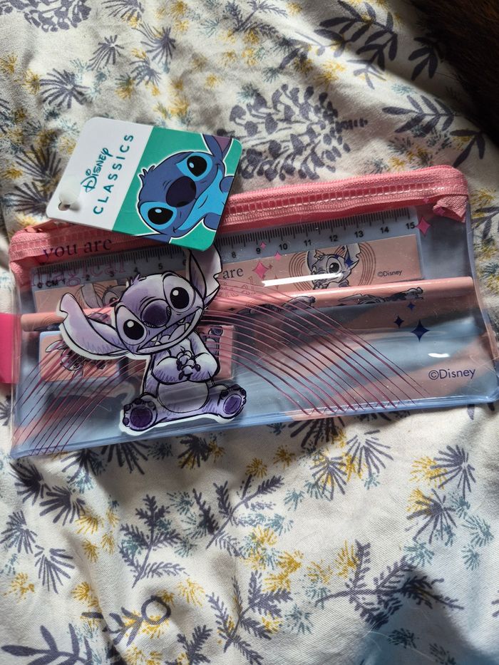 Coffret papeterie neuf stitch disney