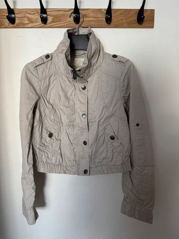 Veste légère beige stradivarius taille S