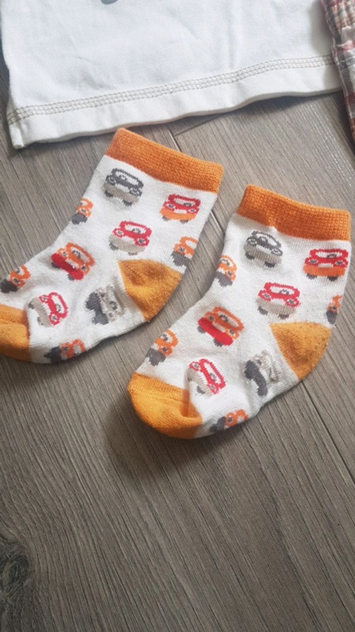 Ensemble orange été voitures tee-shirt bermuda short carreaux cahussettes 6 mois - photo numéro 2