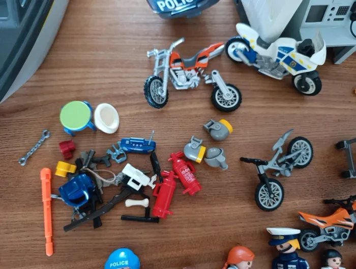 Playmobil policier - photo numéro 4