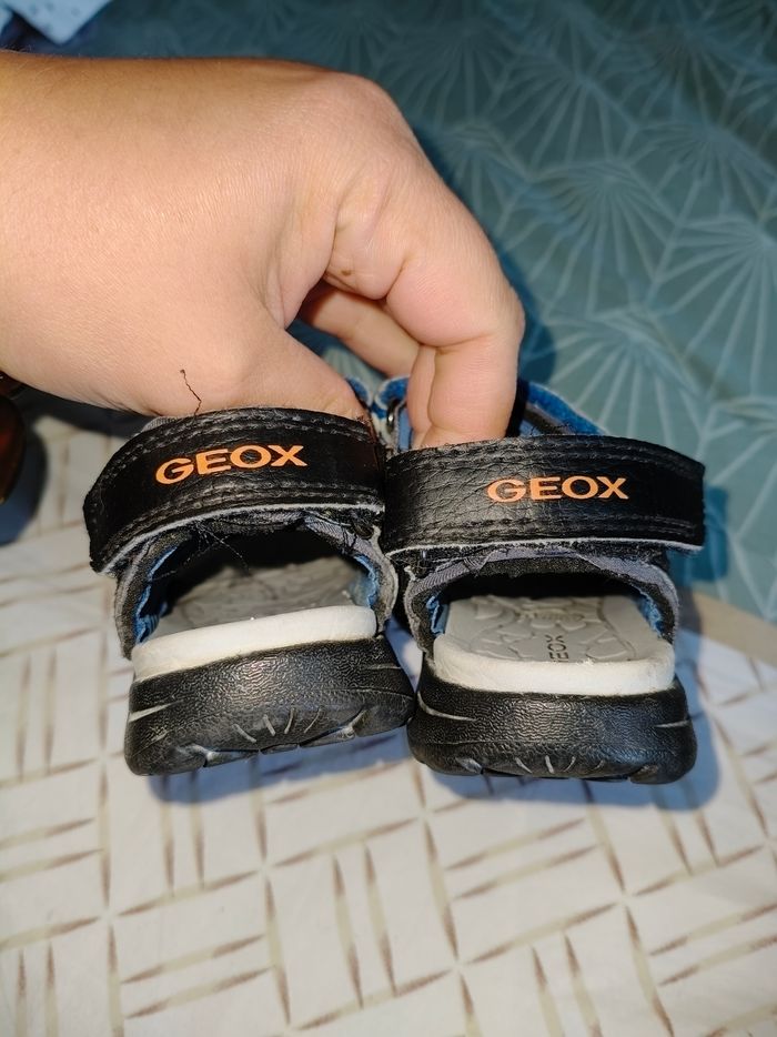 Sandales geox 24 bleue noires scratch - photo numéro 3
