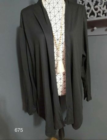 Cardigan Élégant Noir Femme Grande Taille 56 – Châle Polyvalent Léger à Manches Longues 🖤
