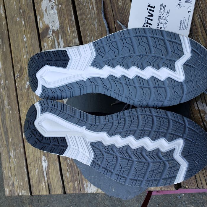 Tennis grises - photo numéro 6