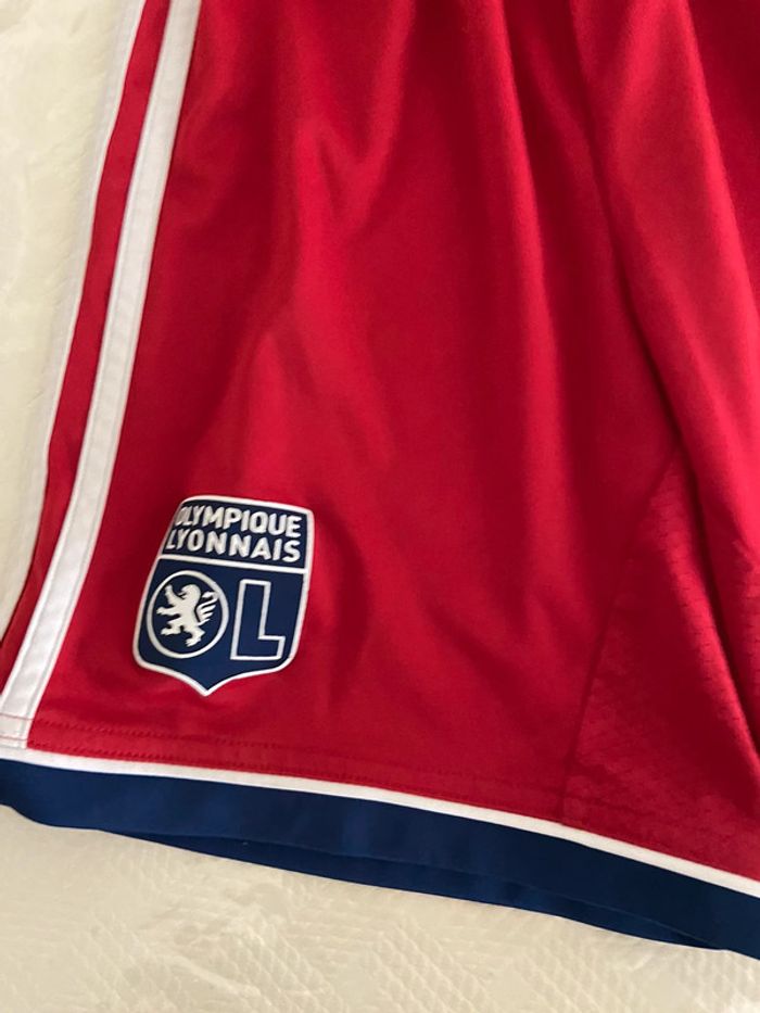 Short adidas olympique Lyonnais 10 ans - photo numéro 2