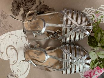 Nu pieds fille pointure 31