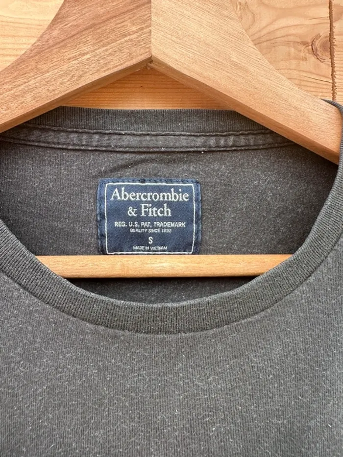 T shirt noir - photo numéro 2