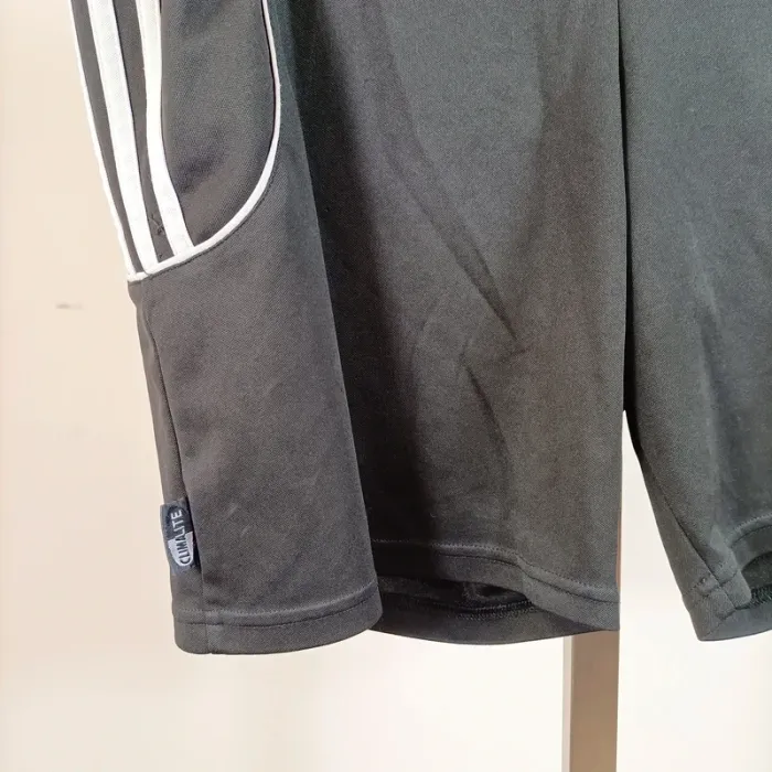 Short sport Adidas noir Taille L 3 bandes blanches 100% polyester A853 - photo numéro 6