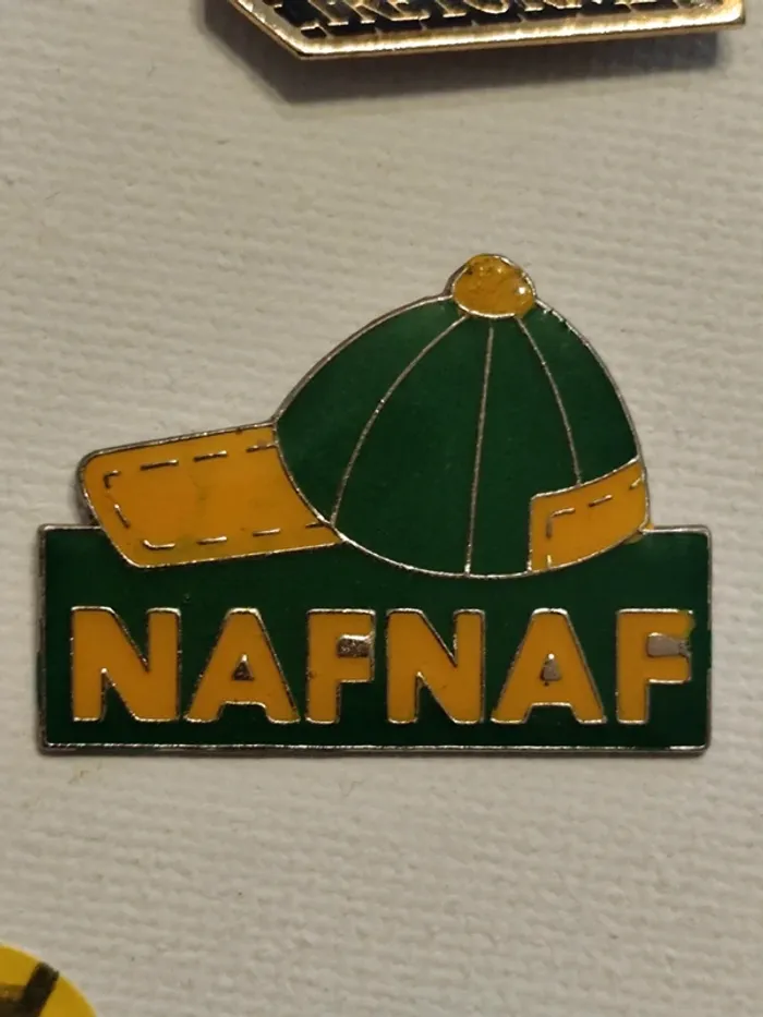 Pins naf naf vert vintage