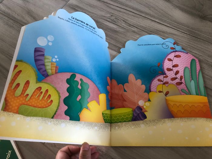 Livre autocollants, Manon le poisson-clown - photo numéro 2