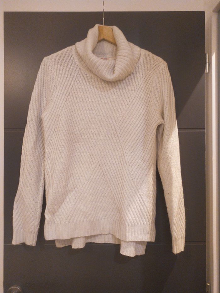 Pull à col roulé écru