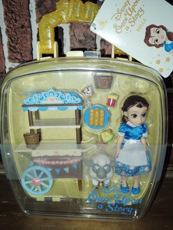 Coffret poupée Disney Belle