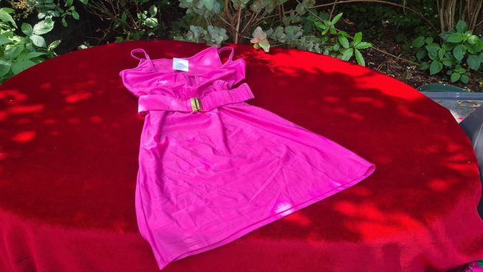 Robe de bain Rose "barbiecore" neuve - photo numéro 6