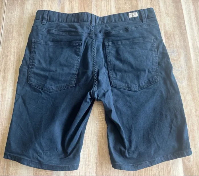 Short bleu marine - photo numéro 2