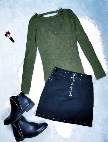 Pull kaki pailleté à décolleté en V- T.XS ou T.34 🖤