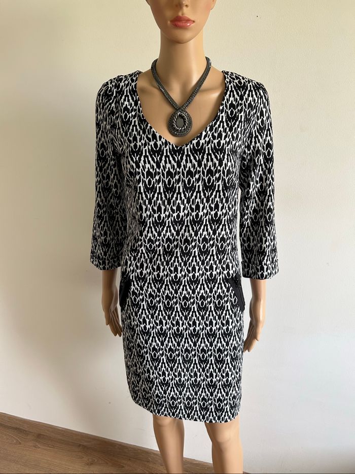 Robe noire et blanche JBC taille 36 jamais portée