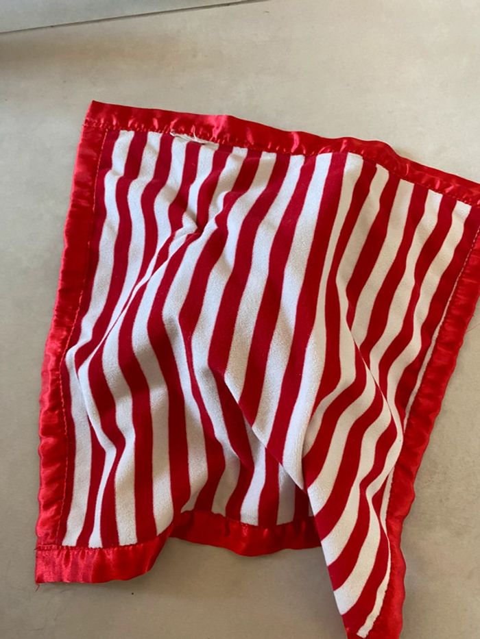 Peluche doudou mickey - photo numéro 3