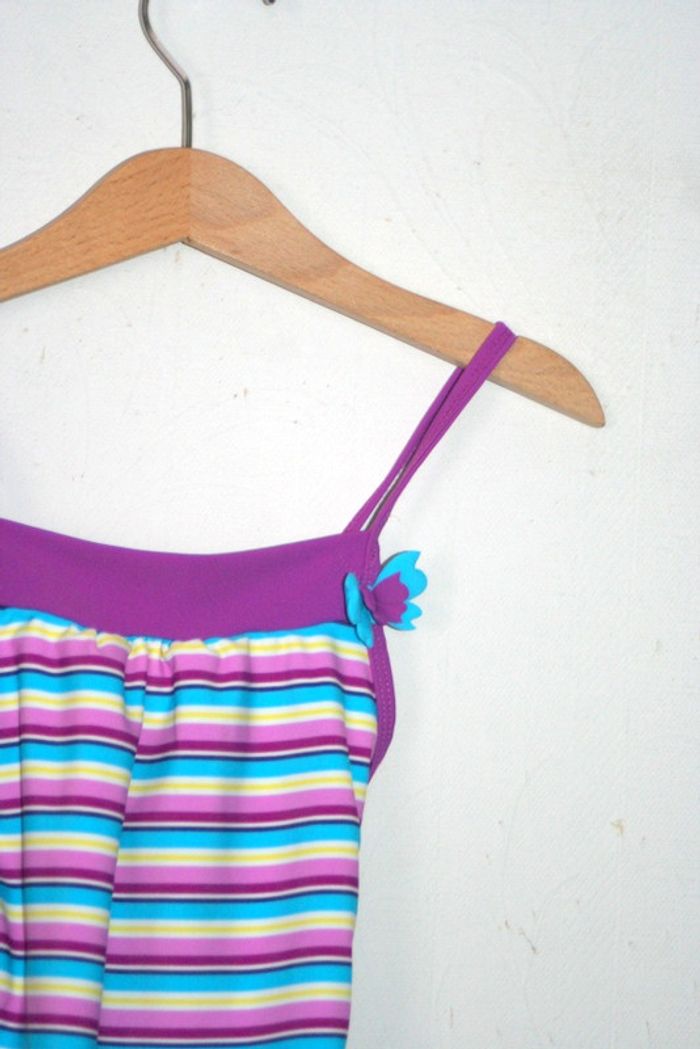 Maillot de bain C&A taille 122 (7 ans) - photo numéro 2