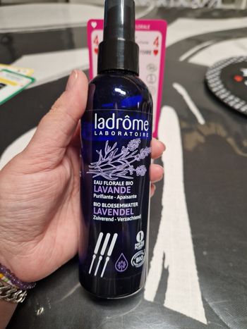 Eau florale apaisante tonifiante purifiante laboratoire ladrôme 