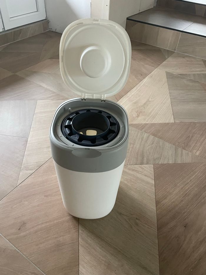 Poubelle à couche - photo numéro 2