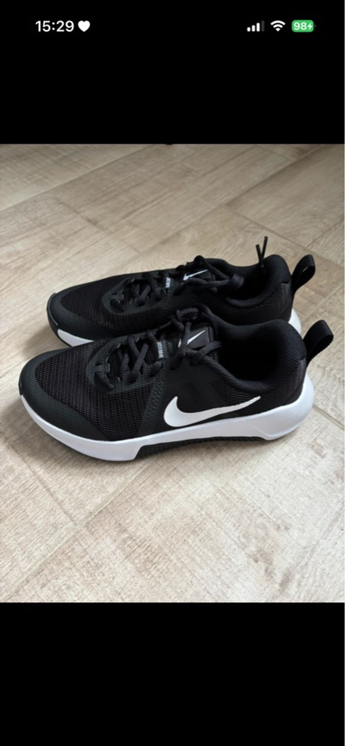 Chaussures de sport - photo numéro 2