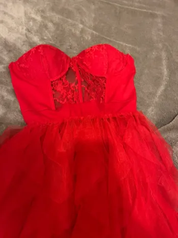 Robe de soirée dentelle rouge longue