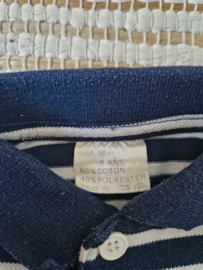 T shirt / polo fille 6 ans - photo numéro 3