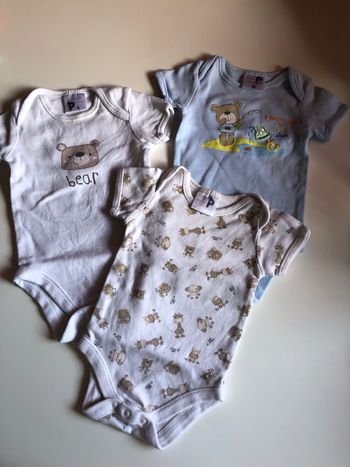 Lot de bodies manches courtes