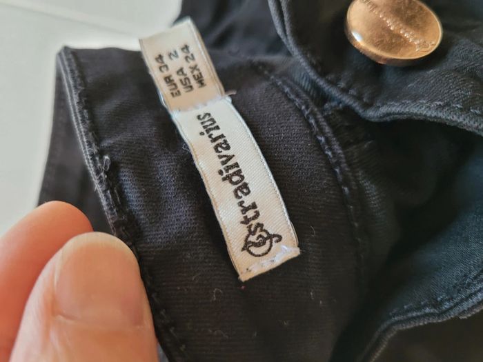 Jeans noir - photo numéro 4