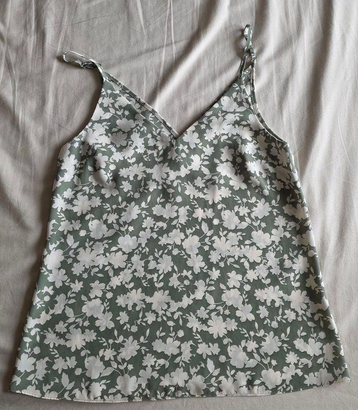 Primark Top Caraco Fluide Motif Fleuri Vert et Blanc 34