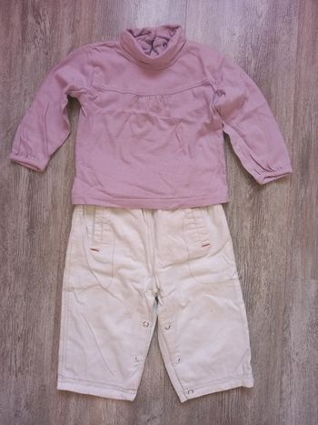 pantalon velours blanc et tee shirt col roulé taille 12 mois
