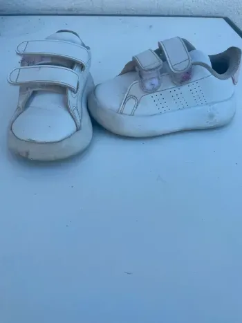 Basket comfy Adidas 23