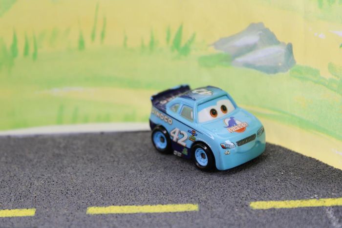 Disney Pixxar cars mini racer Cal Weather - photo numéro 7