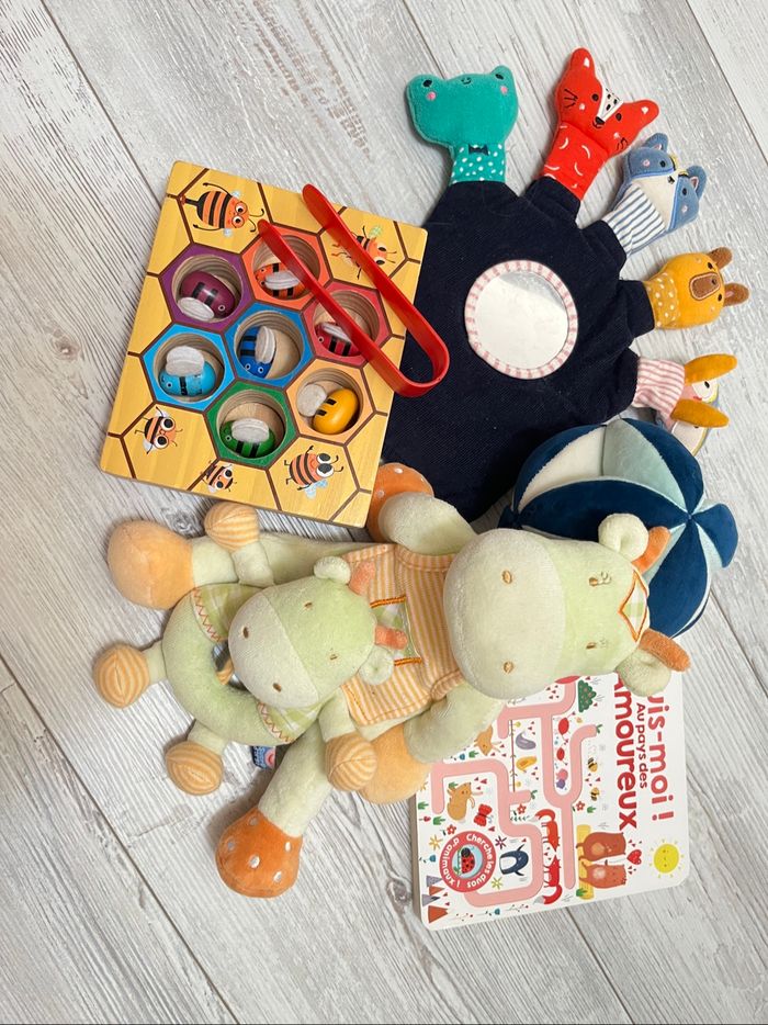 Lot jouets éveil bébé -0/2ans