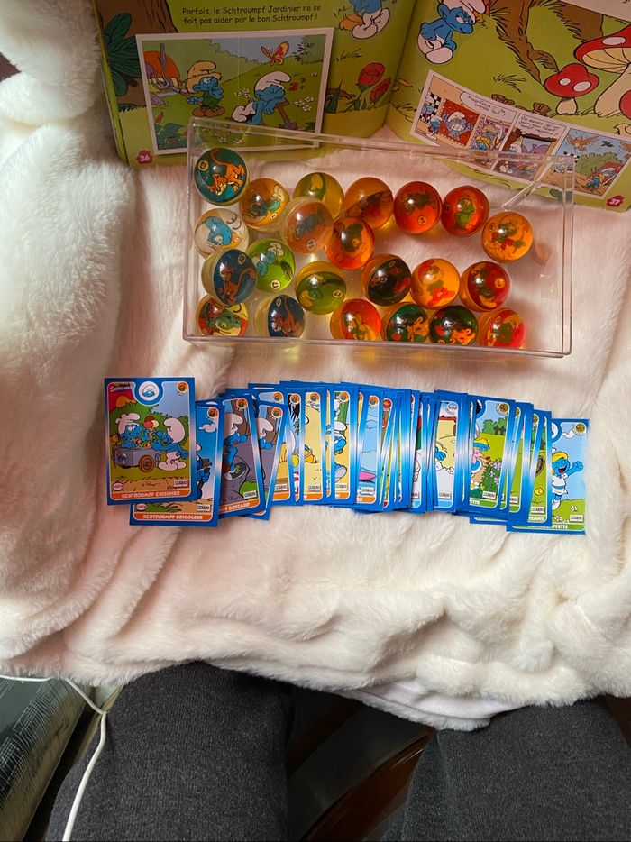 Collector schtroumpf + 64 cartes charades+ 22 balles rebondissantes - photo numéro 4