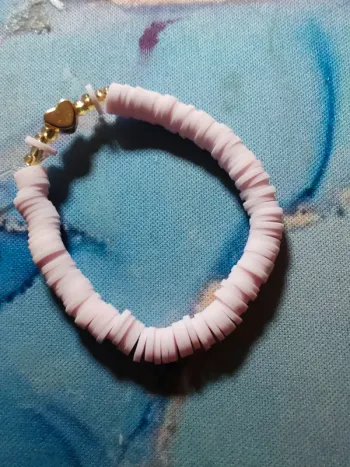💗 Bracelet rose tendre & doré – Fait main avec perles & cœur – Neuf