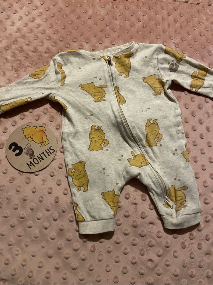 Pyjamas Winnie taille 3 mois - photo numéro 2