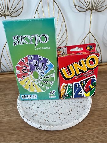 Skyjo et Uno Wild neuf