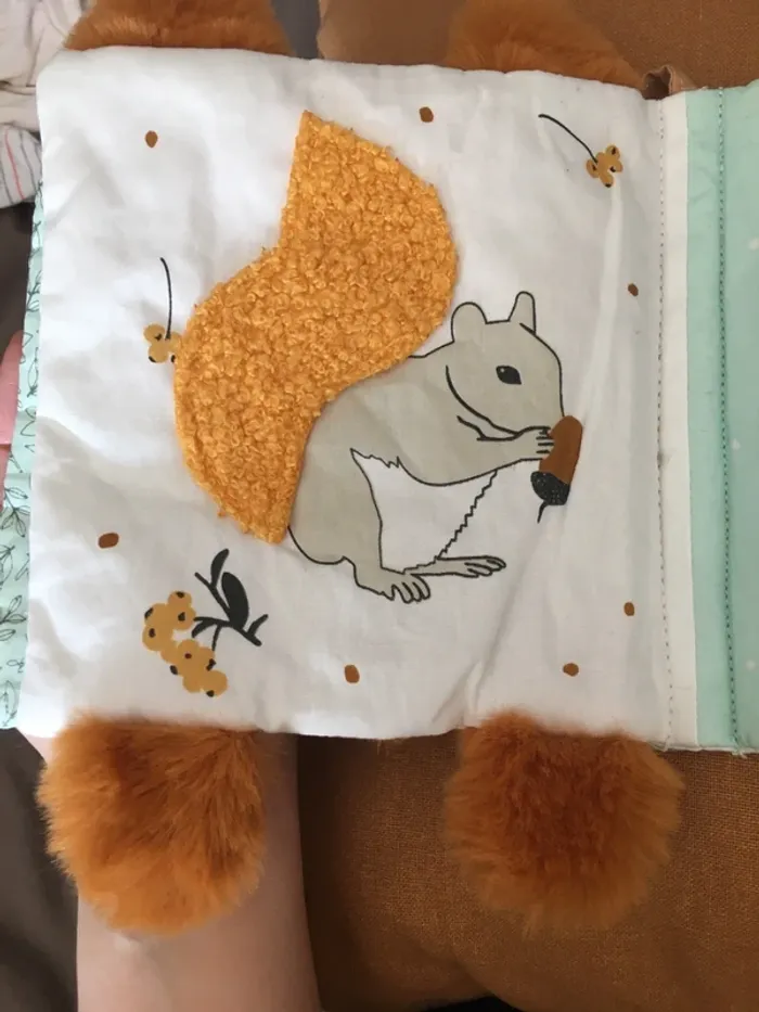 Livre d’activités à toucher les animaux de la forêt Maison du Monde - photo numéro 4