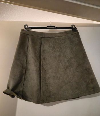 Mini-jupe en velours kaki en excellent état