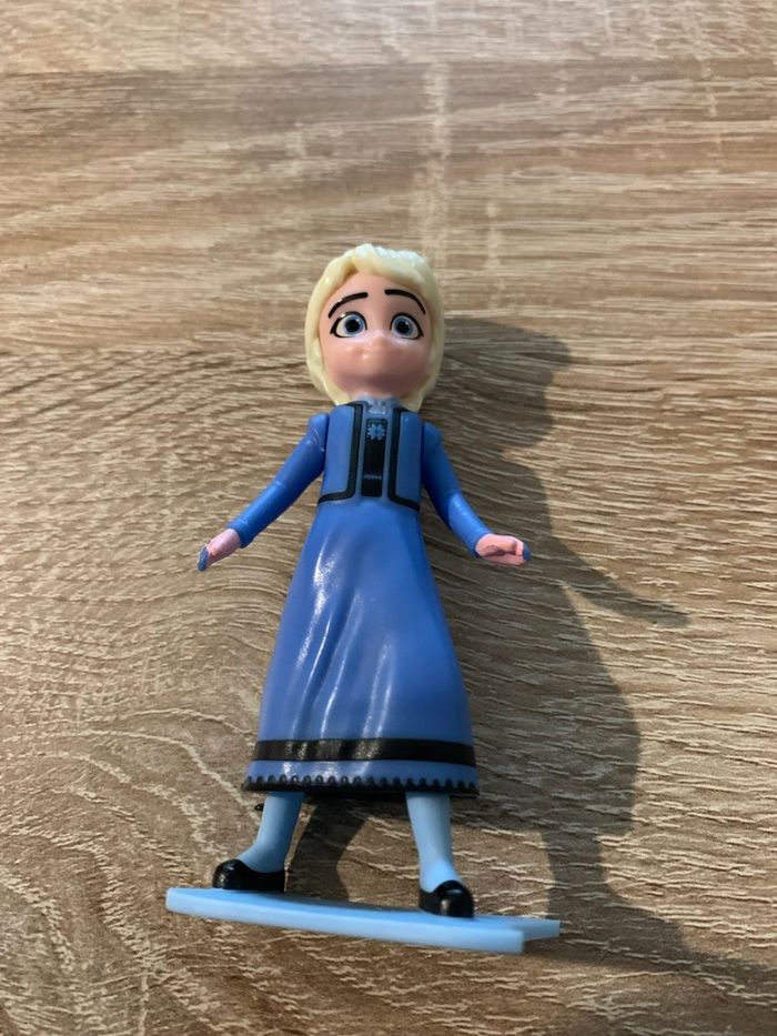 Figurine Elsa la reine des neiges - photo numéro 3