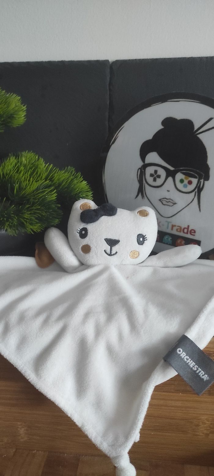 Doudou plat Chat blanc noir doré or cœur orchestra noeud rond Carré Plat Jaune