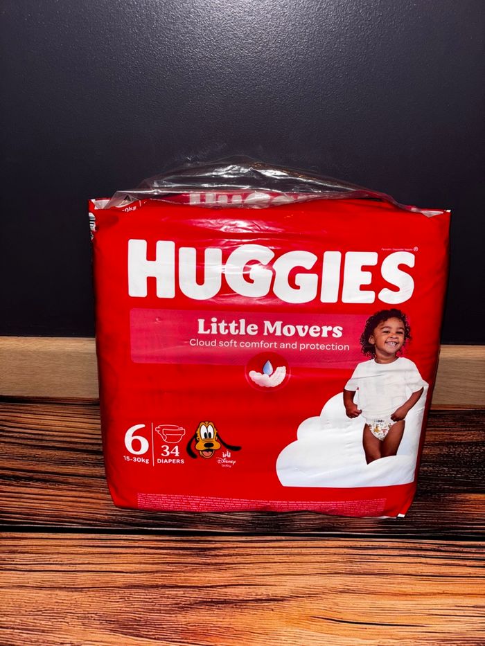 34 Couches Huggies Neuf Dans L’emballage Taille:6