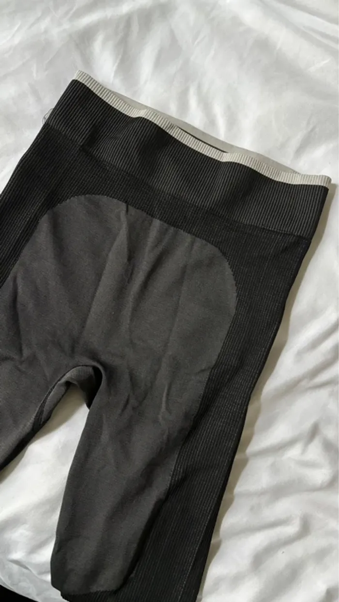 Legging sport gris Stradivarius - photo numéro 4