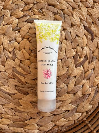 Crème de gommage corps