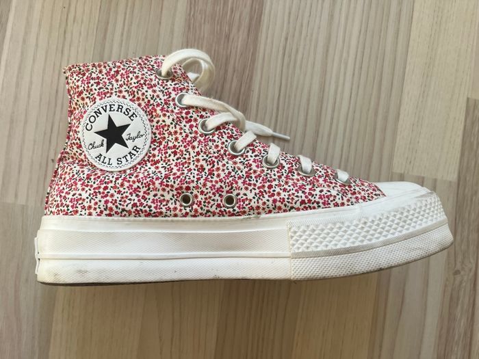Converse - photo numéro 2