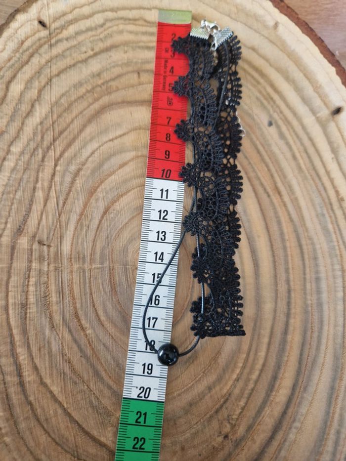 Collier fantaisie ras de cou choker dentelle noire et perle - photo numéro 3
