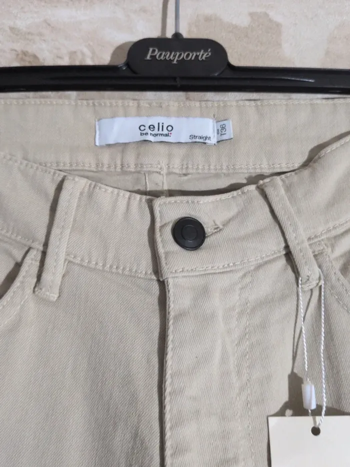 Pantalon Homme Celio – Taille 36-Creme – Neuf avec étiquette - photo numéro 2
