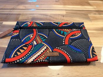 Pochette monas Cabaia 